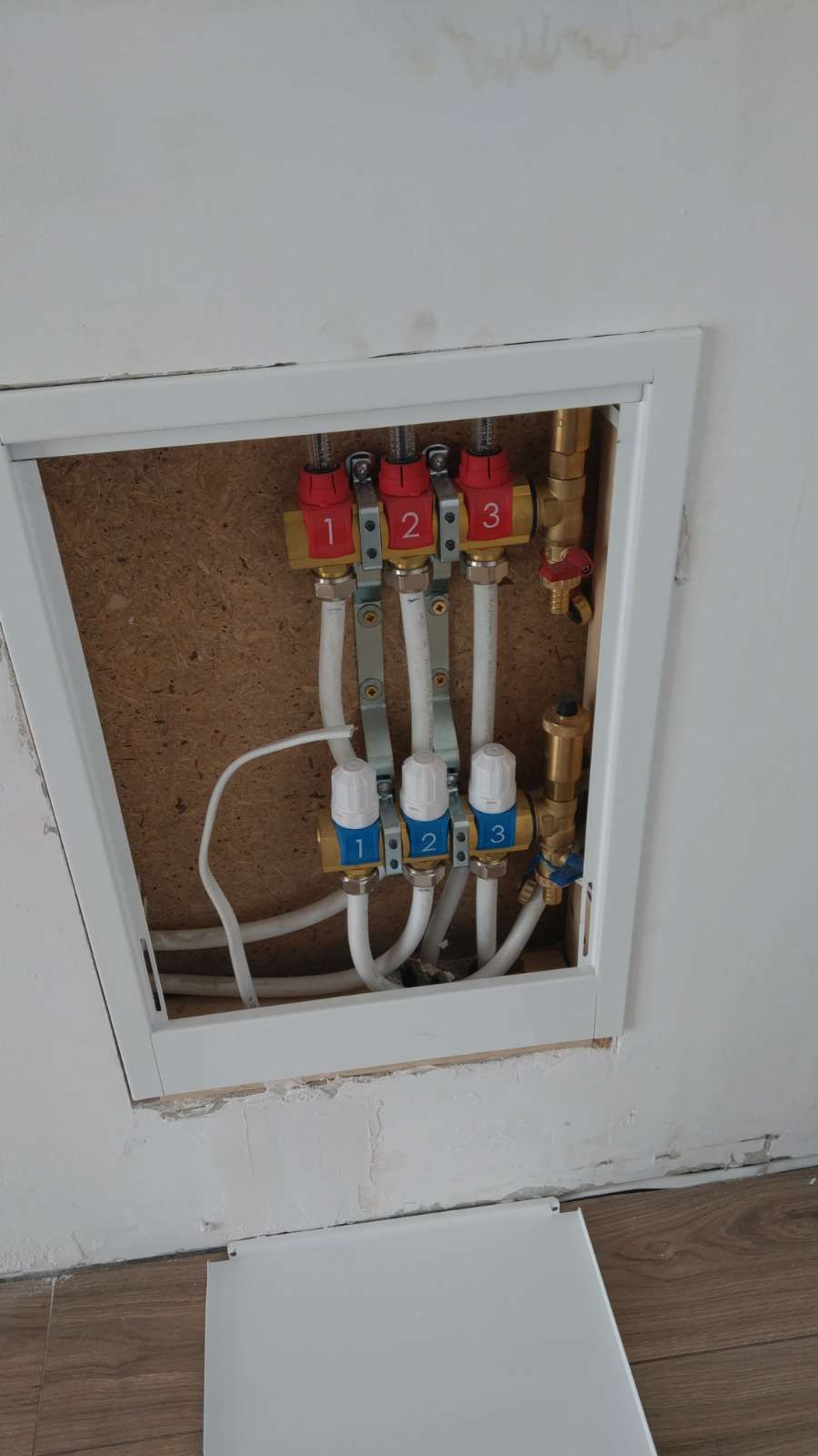 Rozdzielacz instalacji grzewczej